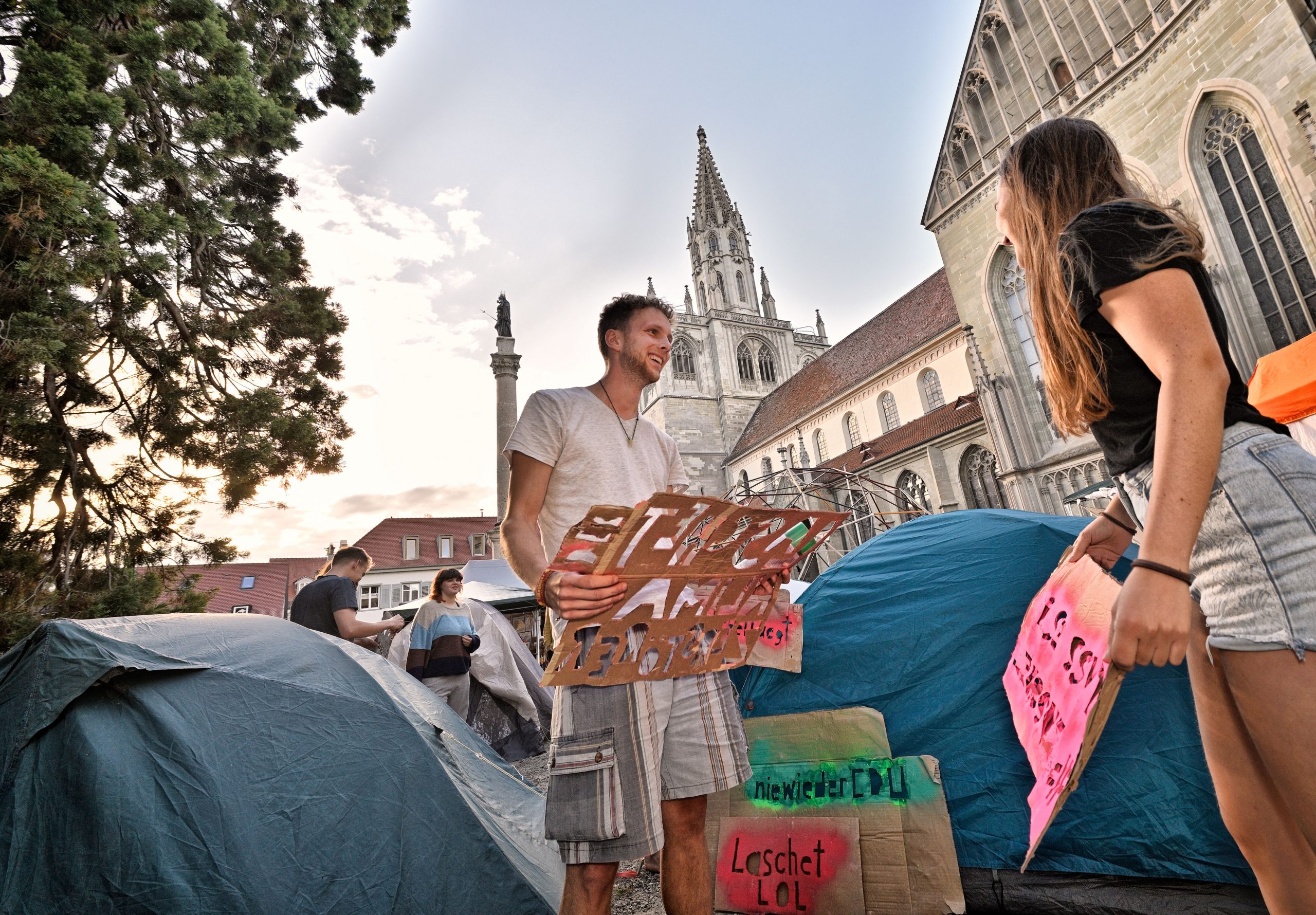 Klimacamp von FRIDAYS FOR FUTURE auf dem Münsterplatz/Pfalzgarten in KONSTANZ, August 2021